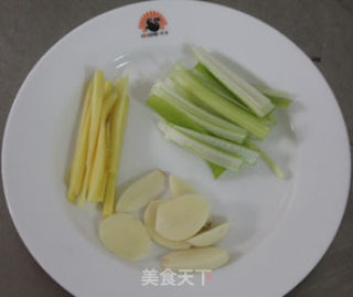 红烧排骨（史上最简单的方法）的做法步骤：2