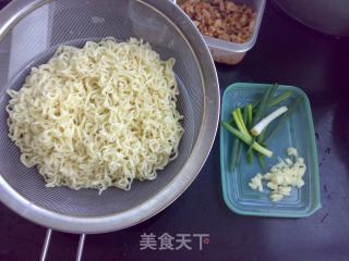 烤肉酱炒面的做法步骤：3