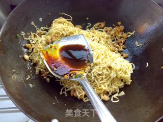 烤肉酱炒面的做法步骤：9