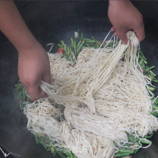 河北铁锅焖面的做法步骤：3