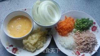 洋葱土豆杂蔬饼的做法步骤：1