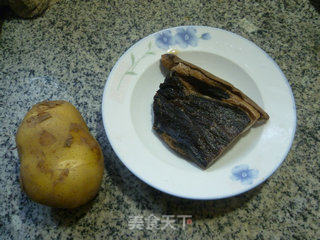 酱肉土豆大米饭的做法步骤：1
