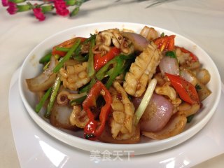 炒鱿鱼的做法步骤：4