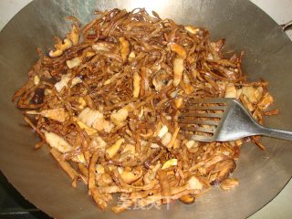 【干豆角香菇焖肉】的做法步骤：10