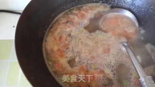 碧绿鱼丸汤的做法步骤：3