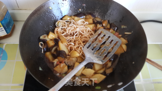超家土豆烧茄子的做法步骤：9