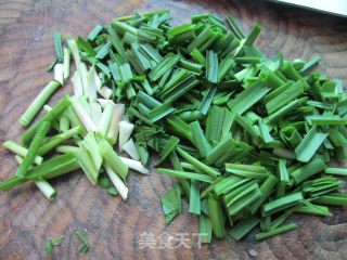 大蒜煮鱼的做法步骤：2