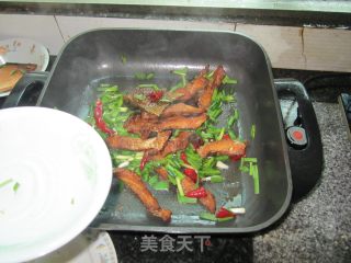 大蒜煮鱼的做法步骤：6