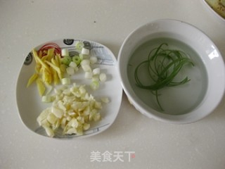 超级下饭菜----咸鱼茄子煲（免炸版）的做法步骤：3
