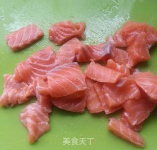 香草三文鱼的做法步骤：1