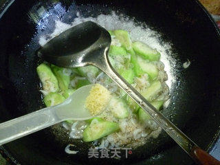 虾皮炒丝瓜的做法步骤：8