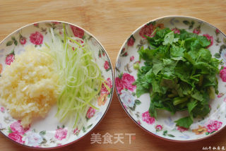 清热润肺止咳消痰养胃解毒的凉拌美食—凉拌豆腐丝的做法步骤：2