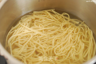 清热润肺止咳消痰养胃解毒的凉拌美食—凉拌豆腐丝的做法步骤：6