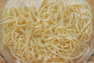 清热润肺止咳消痰养胃解毒的凉拌美食—凉拌豆腐丝的做法步骤：7