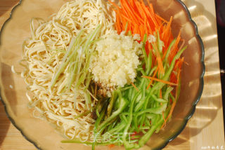 清热润肺止咳消痰养胃解毒的凉拌美食—凉拌豆腐丝的做法步骤：9