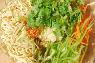 清热润肺止咳消痰养胃解毒的凉拌美食—凉拌豆腐丝的做法步骤：11