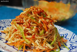 清热润肺止咳消痰养胃解毒的凉拌美食—凉拌豆腐丝的做法步骤：12