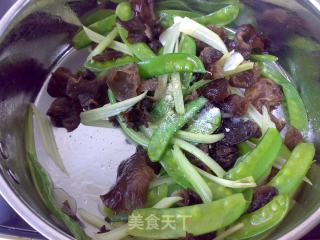 荷塘逸彩的做法步骤：7