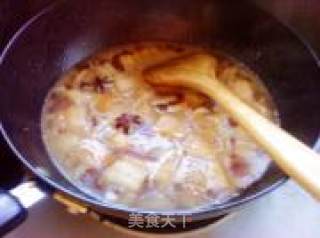 红烧肉（香甜无比，软糯可口--我的最爱）的做法步骤：4