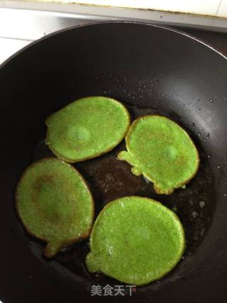 菠菜豆渣早餐煎饼的做法步骤：4