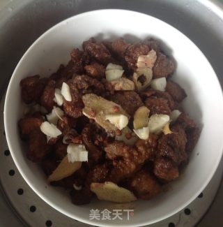 快手酥肉烩白菜的做法步骤：1