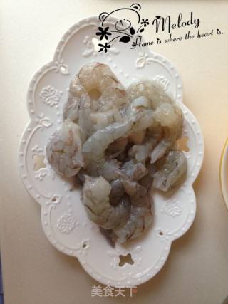 秘制家庭虾仁三鲜饺的做法步骤：4