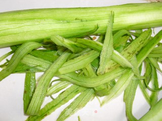 蒜蓉丝瓜鲜虾盅的做法步骤：3