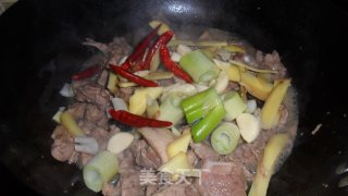 杭椒鸭块的做法步骤：7