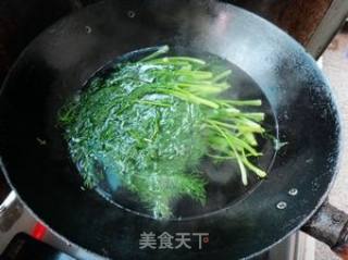 茴香剁腊肠的做法步骤：2