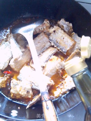 夏季开胃养生---------------- 香辣红烧带鱼的做法步骤：10