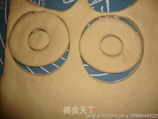 巧克力甜甜圈——美味圈起来的做法步骤：7