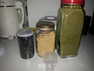 益肝豆浆的做法步骤：1