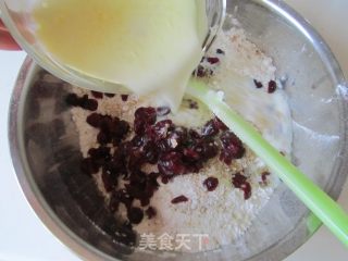 蔓越莓燕麦马芬的做法步骤：6