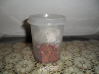 疏肝美颜保健饮品——玫瑰花醋的做法步骤：2