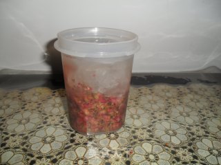 疏肝美颜保健饮品——玫瑰花醋的做法步骤：3