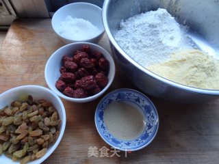 玉米面发糕的做法步骤：1