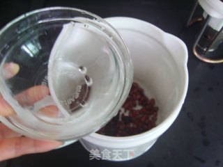 【营养豆奶】——桂圆枸杞红豆豆奶的做法步骤：4