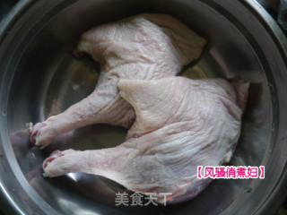秘制蜂蜜脆香烤鸭腿(锡纸)的做法步骤：1