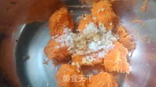 超简单的胡萝卜丸子的做法步骤：2