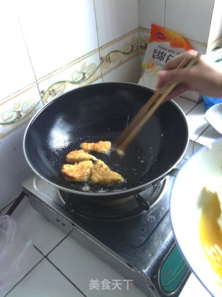 香煎鸡蛋馒头片的做法步骤：2