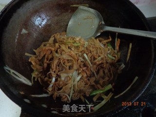 酱香干豆腐丝的做法步骤：7