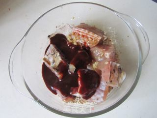 粉蒸鱼的做法步骤：5