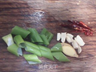 洋葱番茄炒肉的做法步骤：2