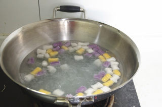 仙草芋圆的做法步骤：11