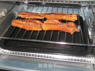 烤箱烤五花肉的做法步骤：4