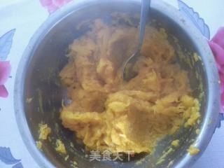 南瓜紫薯花卷的做法步骤：2