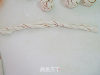【黑糖花卷】家合万事兴的做法步骤：9