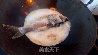 无花果煲大头鱼汤的做法步骤：4