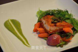 香煎三文鱼和蔬菜配Salsa Verde的做法步骤：6