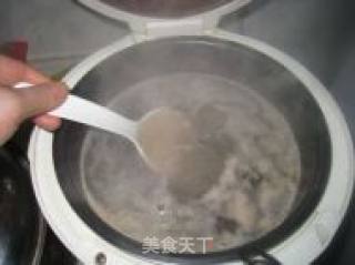 猪横脷煲鸡骨草的做法步骤：4